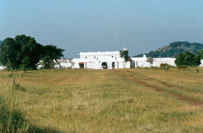 A large white house appeared in the distance!