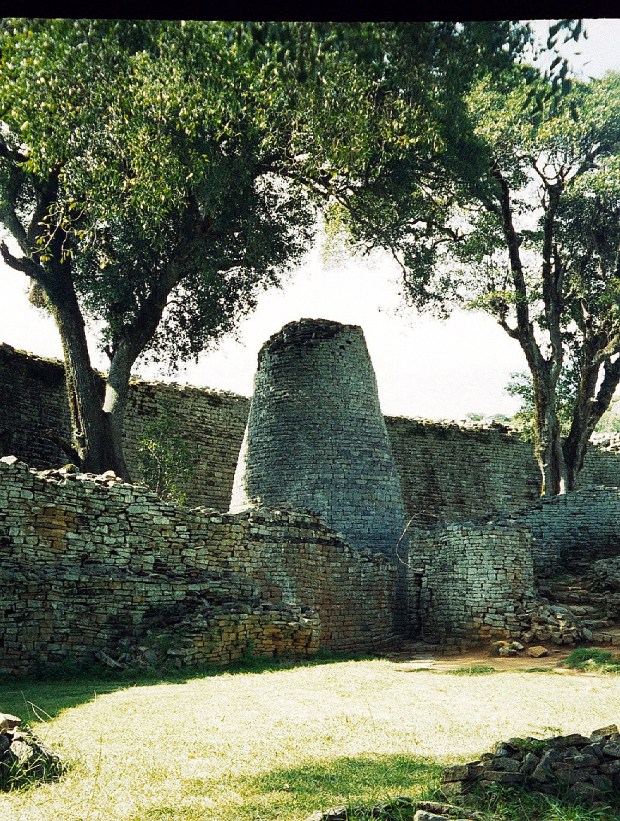Great Zimbabwe ruins, Zimbabwe, 1998.