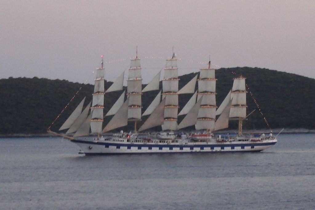1024px-SV_Royal_Clipper2