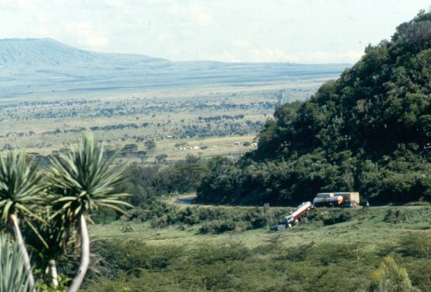 lorry on naiv road...