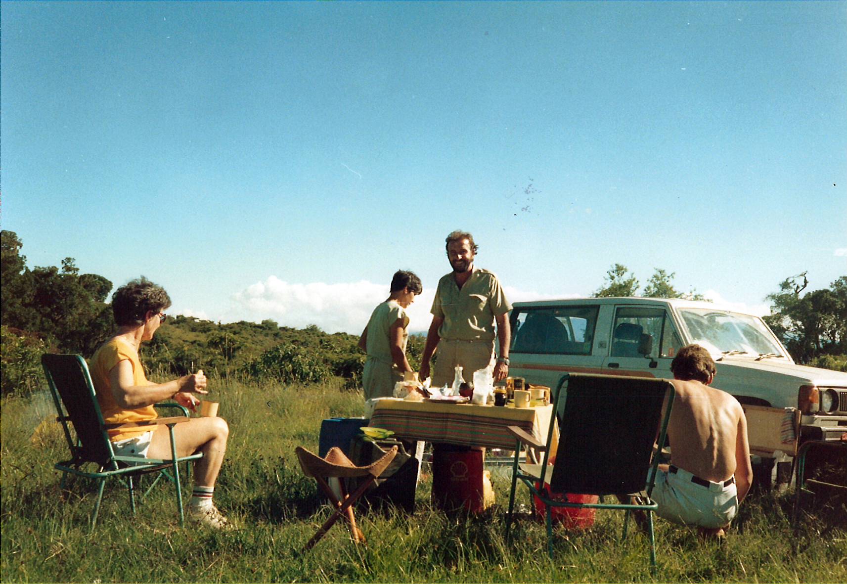 16-TzCampsiteNgoro88-2